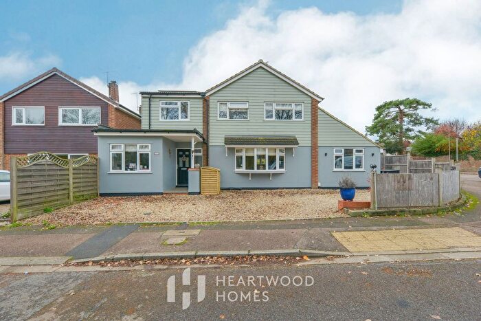 4 Bedroom Detached House For Sale In Tippendell Lane, St. Albans, AL2