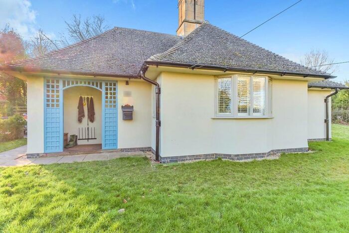 2 Bedroom Bungalow To Rent In Uppingham Road, Gunthorpe, Oakham, LE15