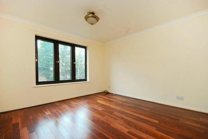 4 Bedroom Terraced House To Rent In Tithe Barn Close, Kingston, Kingston Upon Thames, KT2