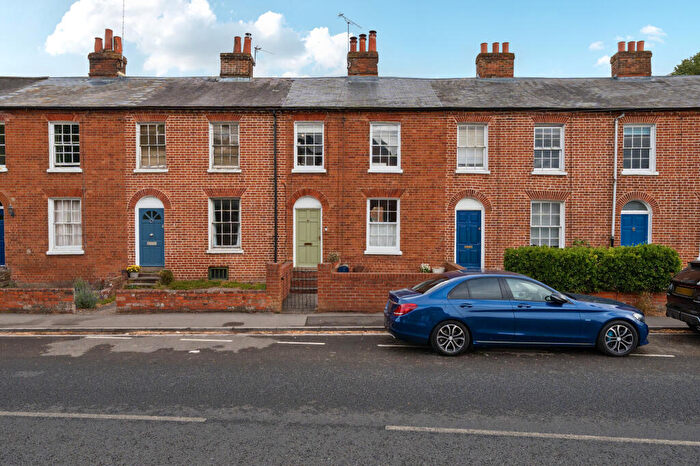 3 Bedroom Terraced House For Sale In Shaw Road, Newbury, RG14