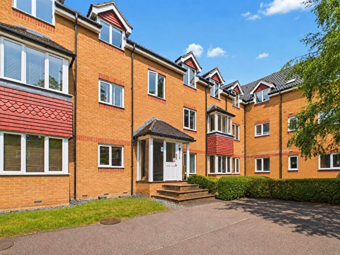 1 Bedroom Flat To Rent In Redoubt Close, Hitchin, Hertfordshire, SG4