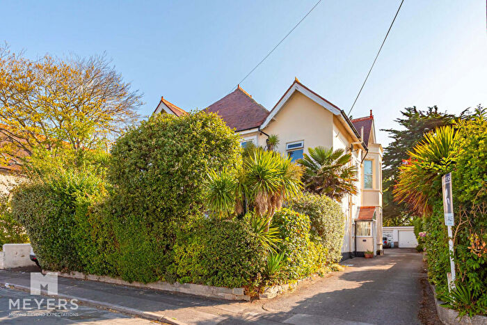 1 Bedroom Flat For Sale In Watkin Road, Bournemouth, BH5