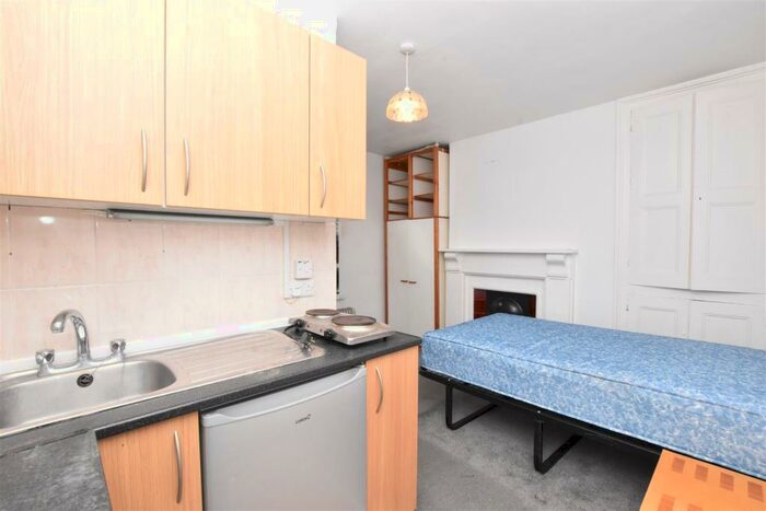 Studio To Rent In Watlington Street, RG1