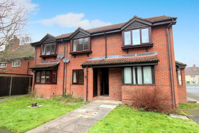 1 Bedroom Flat To Rent In St. Michaels Close, Fleet GU51
