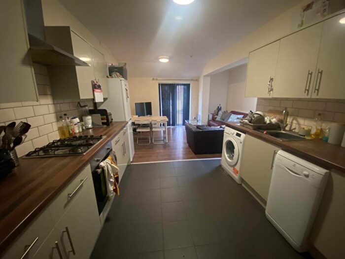 6 Bedroom House To Rent In Moy Road, Roath, Cardiff, CF24