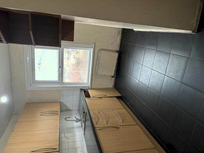 4 Bedroom Terraced House To Rent In Plumstead High Street, London, SE18