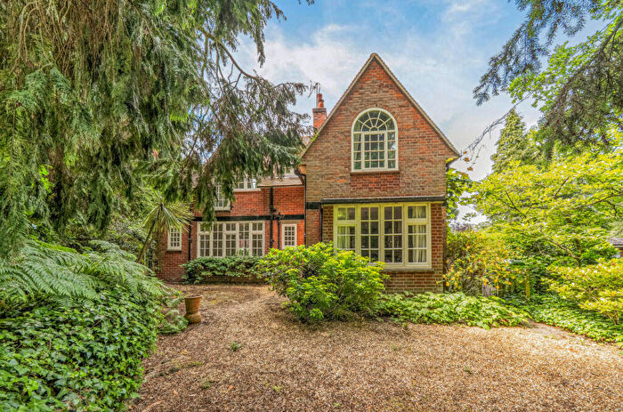 2 Bedroom Detached House For Sale In Sandy Lane, Camberley, Surrey, GU15