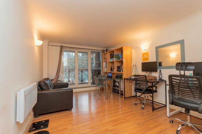 2 Bedroom Flat To Rent In Euston Road, London, NW1