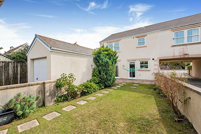 3 Bedroom End Of Terrace House For Sale In Milestone Court, Threemilestone, TR3
