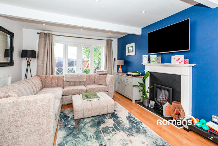 3 Bedroom Semi-Detached House To Rent In Peel Close, Windsor, SL4