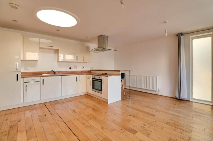 1 Bedroom Flat To Rent In Nicholas Lane, Nicholas House Nicholas Lane, PE27