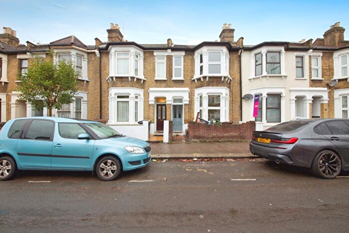 4 Bedroom Terraced House To Rent In Ashville Road, Leyton, E11