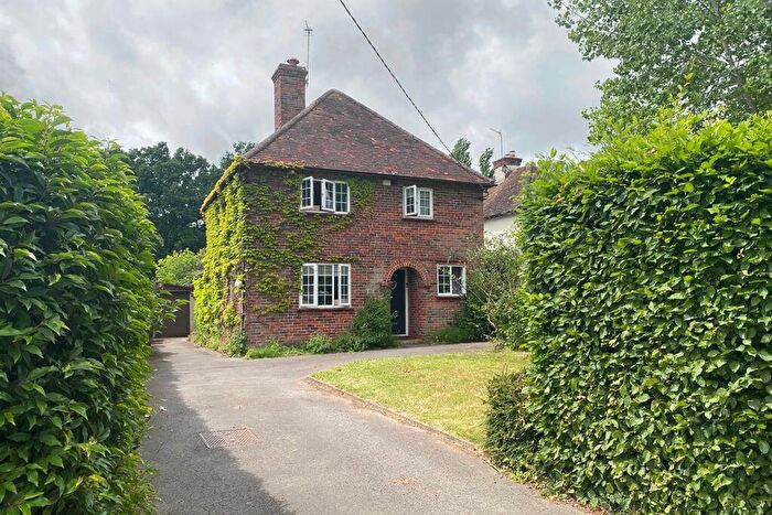 4 Bedroom Detached House For Sale In Glaziers Lane, Normandy, Guildford, GU3