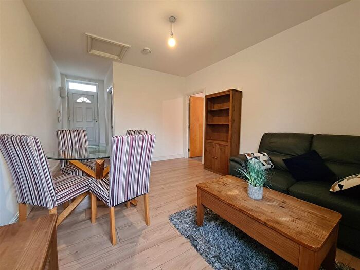 1 Bedroom Flat To Rent In Flat, Lincoln Road, Peterborough, PE1