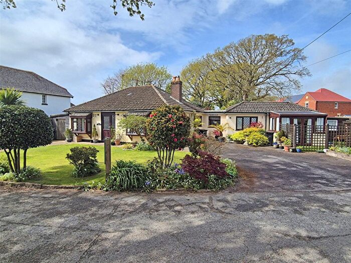 6 Bedroom Bungalow For Sale In Kings Farm Lane, Hordle, Lymington, Hampshire, SO41