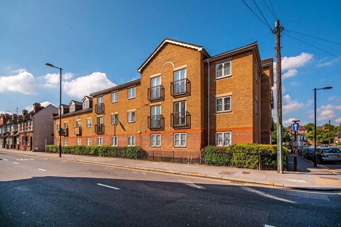 2 Bedroom Flat To Rent In Whitstable Place, Croydon, CR0