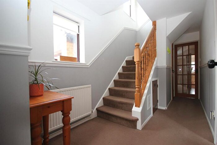 4 Bedroom Detached House For Sale In Prentice Gardens, Kempston, Bedford, MK42