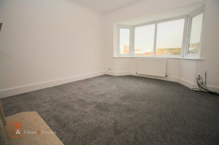 4 Bedroom Semi-Detached House To Rent In Goring Road, Colchester, Essex, CO4