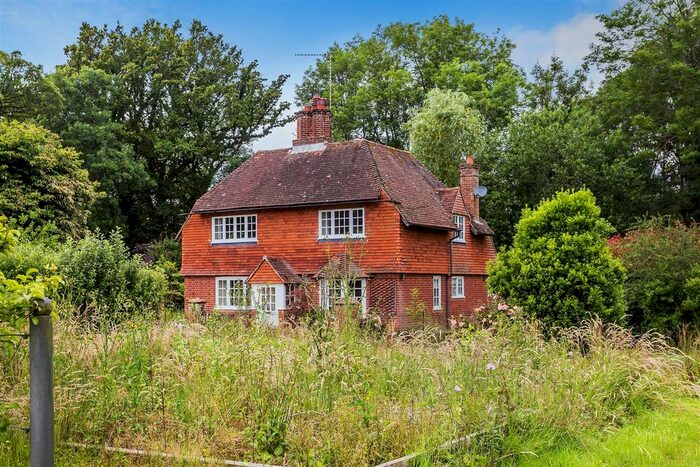 3 Bedroom Detached House To Rent In Combe Lane, Chiddingfold, Godalming, Surrey, GU8