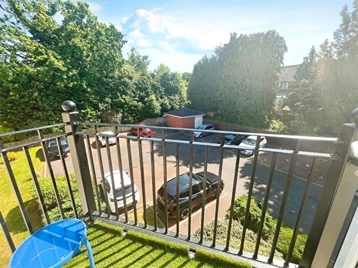 2 Bedroom Flat To Rent In Copse Road, St. Johns, Woking, Surrey, GU21