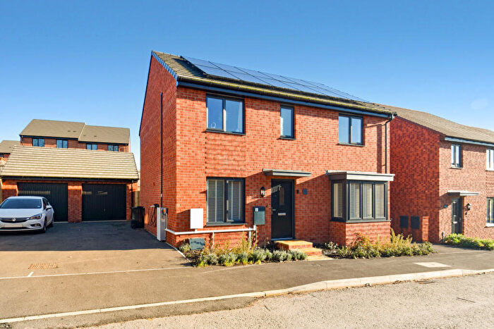 4 Bedroom Detached House For Sale In Elizabeth Road, Cullompton, EX15