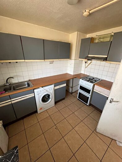 4 Bedroom Flat To Rent In Stepney Way, London, E1