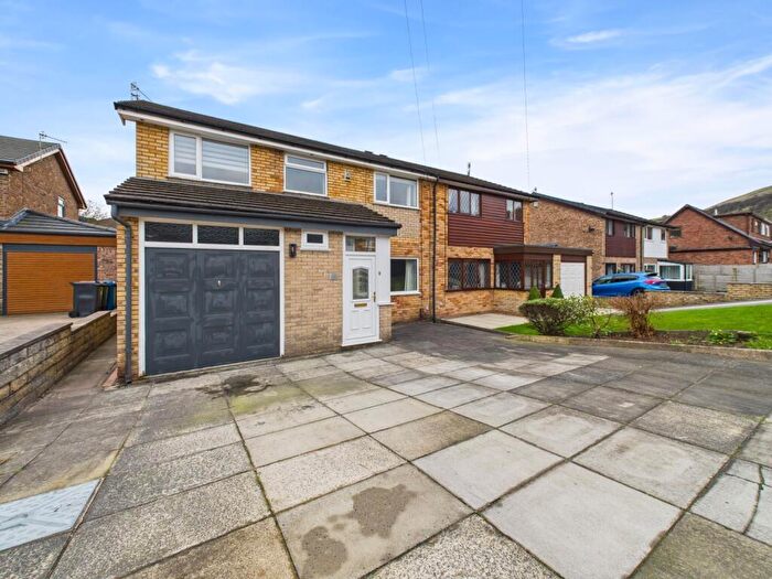 4 Bedroom Semi Detached House For Sale In Croft Close, Rossendale, Lancashire, BB4