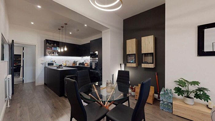 3 Bedroom Flat To Rent In Bickenhall Street, London, W1U