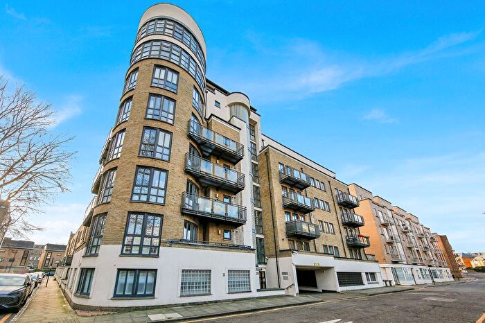 2 Bedroom Flat To Rent In Northey Street, London, E14