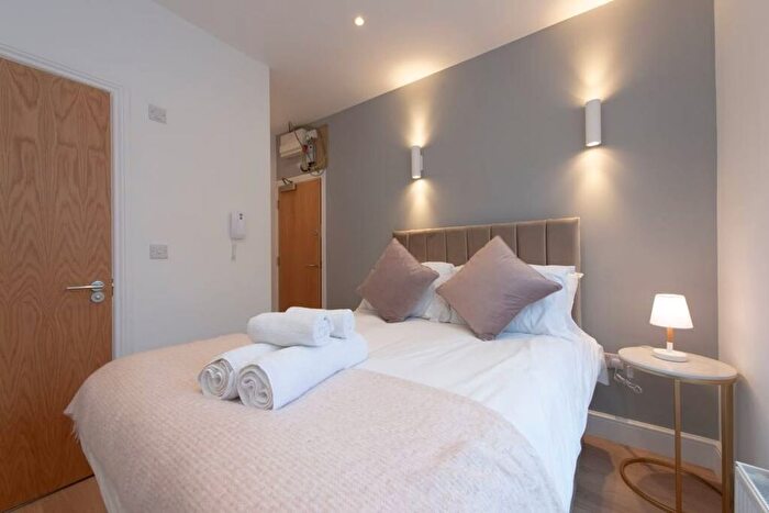 1 Bedroom Studio To Rent In Swinton St, London, WC1X