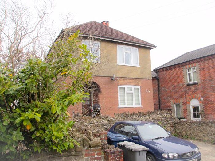 1 Bedroom Apartment To Rent In Farncombe Street, Godalming, GU7