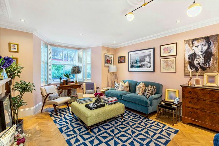 2 Bedroom Flat To Rent In Redcliffe Gardens, Chelsea, SW10