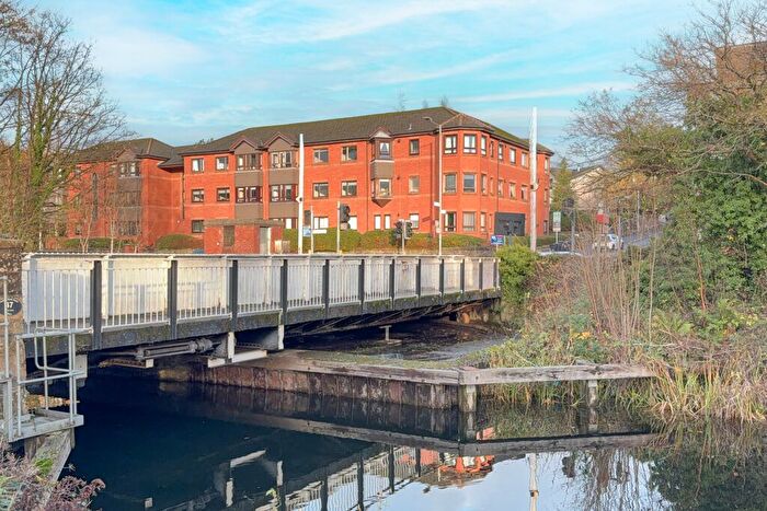 3 Bedroom Flat For Sale In Barclay Street, Old Kilpatrick, G60