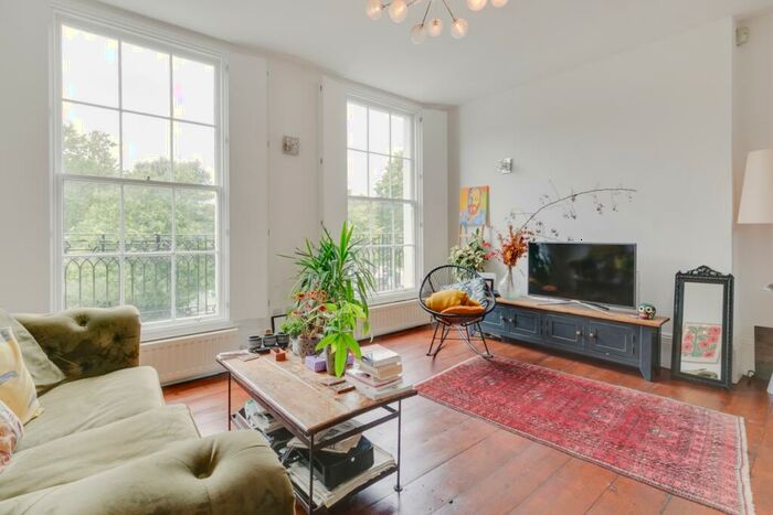 3 Bedroom Maisonette To Rent In Barnsbury Road London, N1