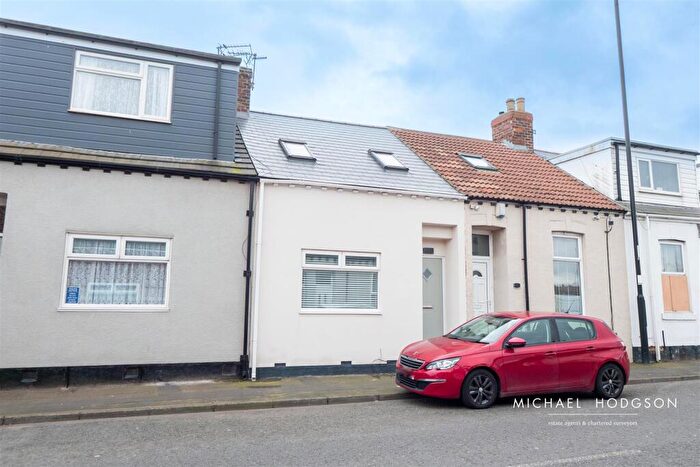 2 Bedroom Cottage For Sale In Ocean Road South, Grangetown, Sunderland, SR2