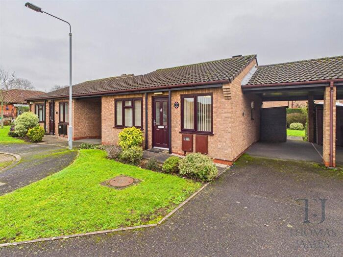 2 Bedroom Detached Bungalow For Sale In Shrimpton Court, Ruddington, Nottingham, NG11