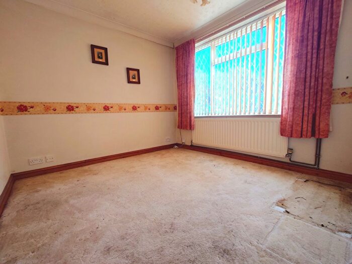 2 Bedroom Detached Bungalow For Sale In Kinnersley Avenue, Kidsgrove, Stoke-On-Trent, ST7