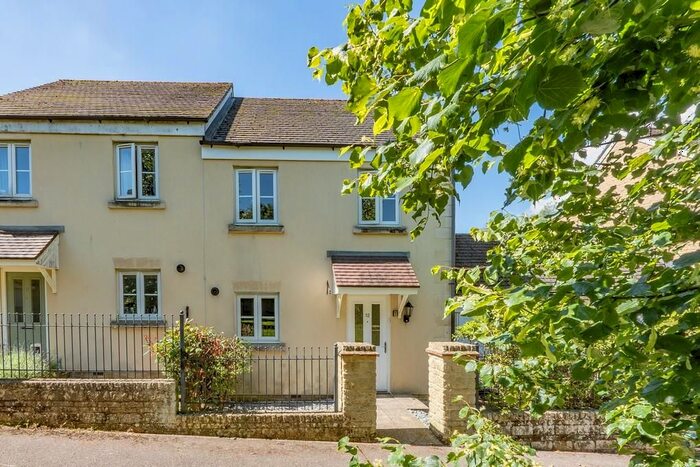 3 Bedroom Semi-Detached House To Rent In Waterford Lane, Madeley Park, Witney, Oxon, OX28