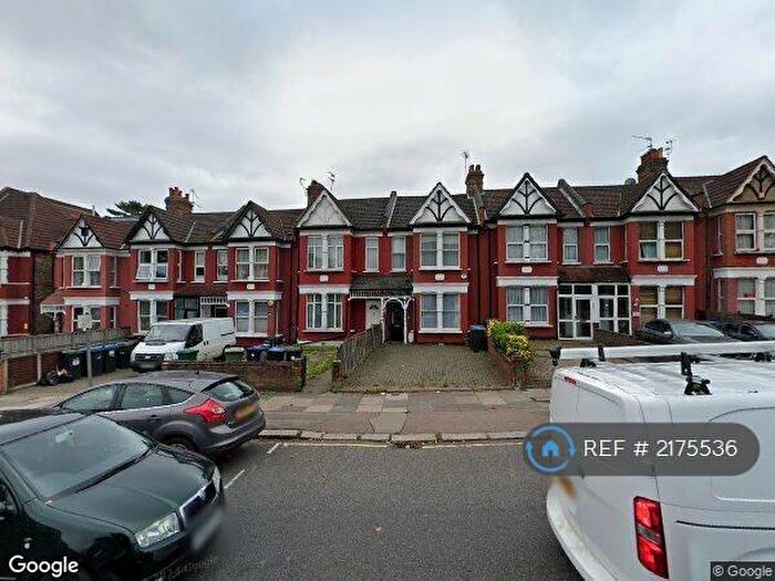 4 Bedroom Terraced House To Rent In Bowes Road, London, N11