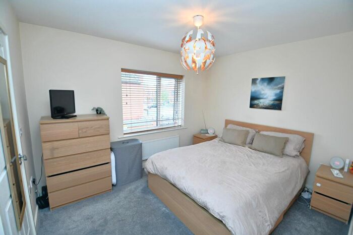 3 Bedroom Terraced House For Sale In Amersham Park Road, Salford, M6