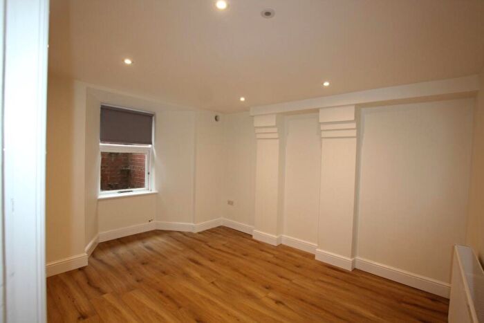 6 Bedroom Terraced House To Rent In Semilong Road, Semilong, NN2
