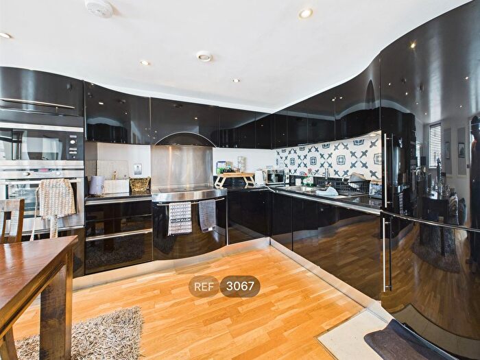 2 Bedroom Flat To Rent In Avalon, West Street, Brighton, BN1