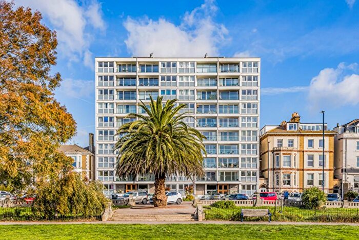 2 Bedroom Apartment For Sale In Clarence Parade, Southsea, Hampshire, PO5