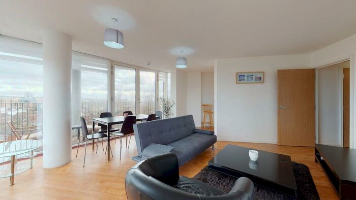 2 Bedroom Flat To Rent In Lanacre Avenue, NW9