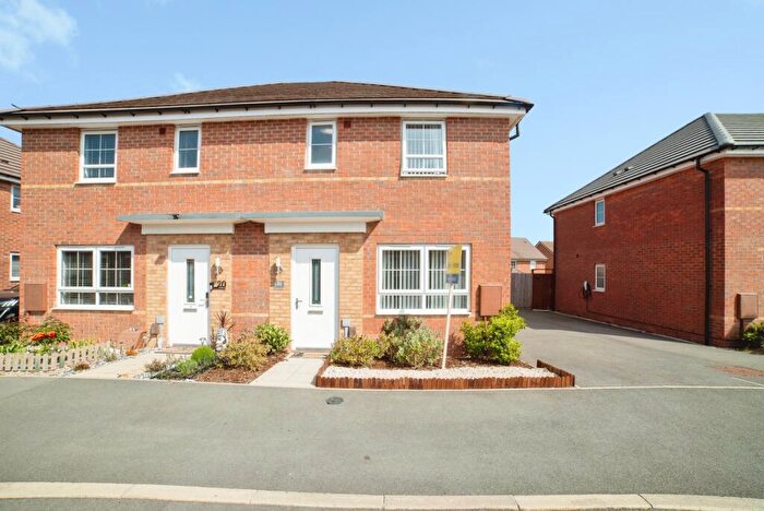 3 Bedroom Semi-Detached House For Sale In Phoenix Close, Mansfield, Nottinghamshire, NG18
