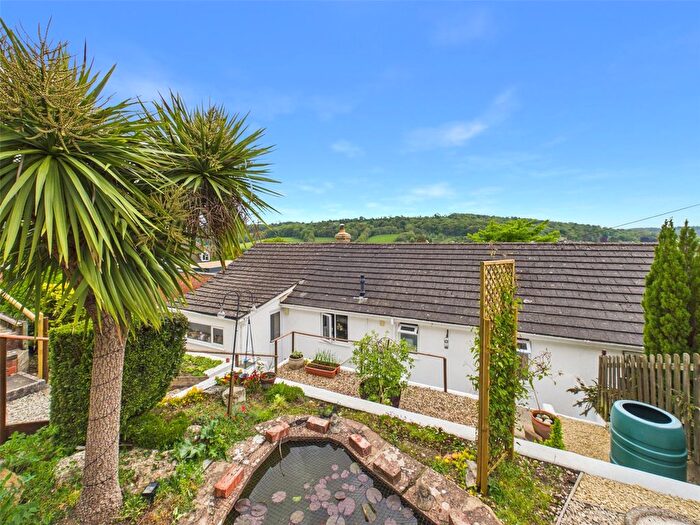 3 Bedroom Bungalow For Sale In Butterrow Lane, Stroud, Gloucestershire, GL5