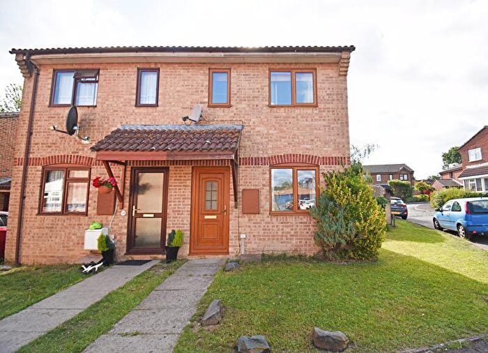 2 Bedroom Semi-Detached House To Rent In Galloway Close, Basingstoke, RG22