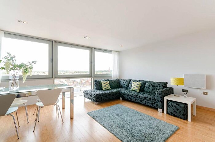 1 Bedroom Flat To Rent In Richmond Road, Kingston, Kingston Upon Thames, KT2