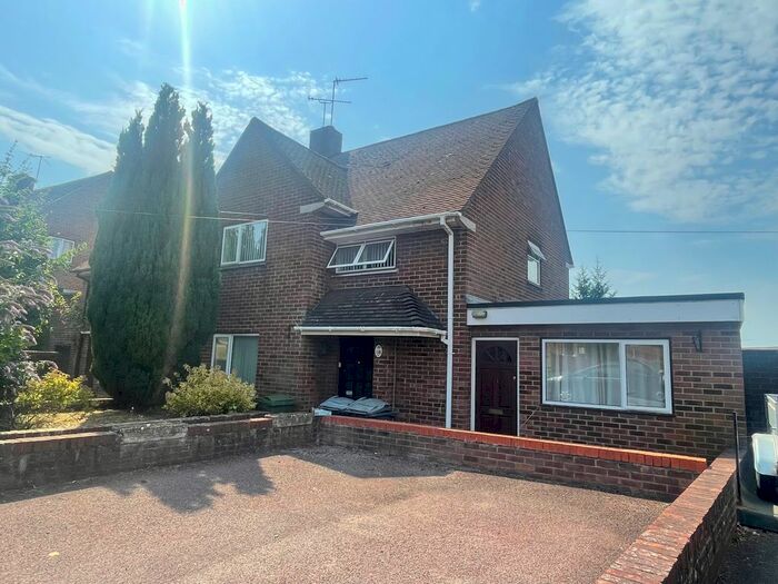 6 Bedroom Semi-Detached House To Rent In Winnall Manor Road, Winchester, SO23