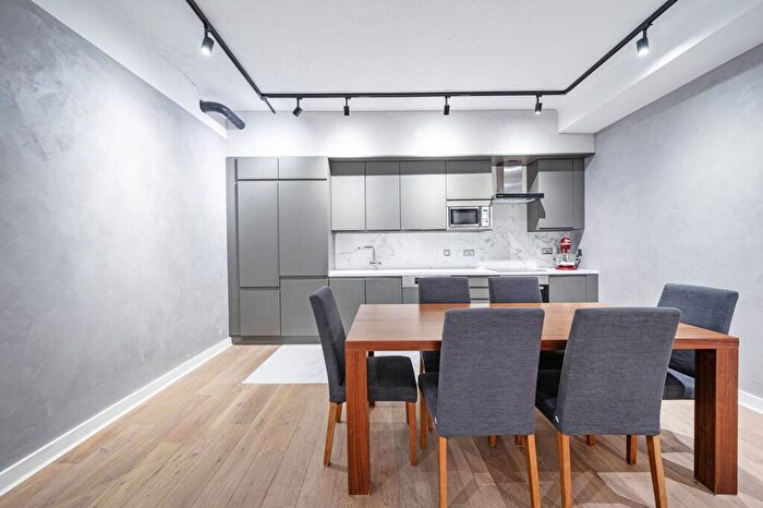 2 Bedroom Flat To Rent In Hatton Garden, Clerkenwell, London, EC1N